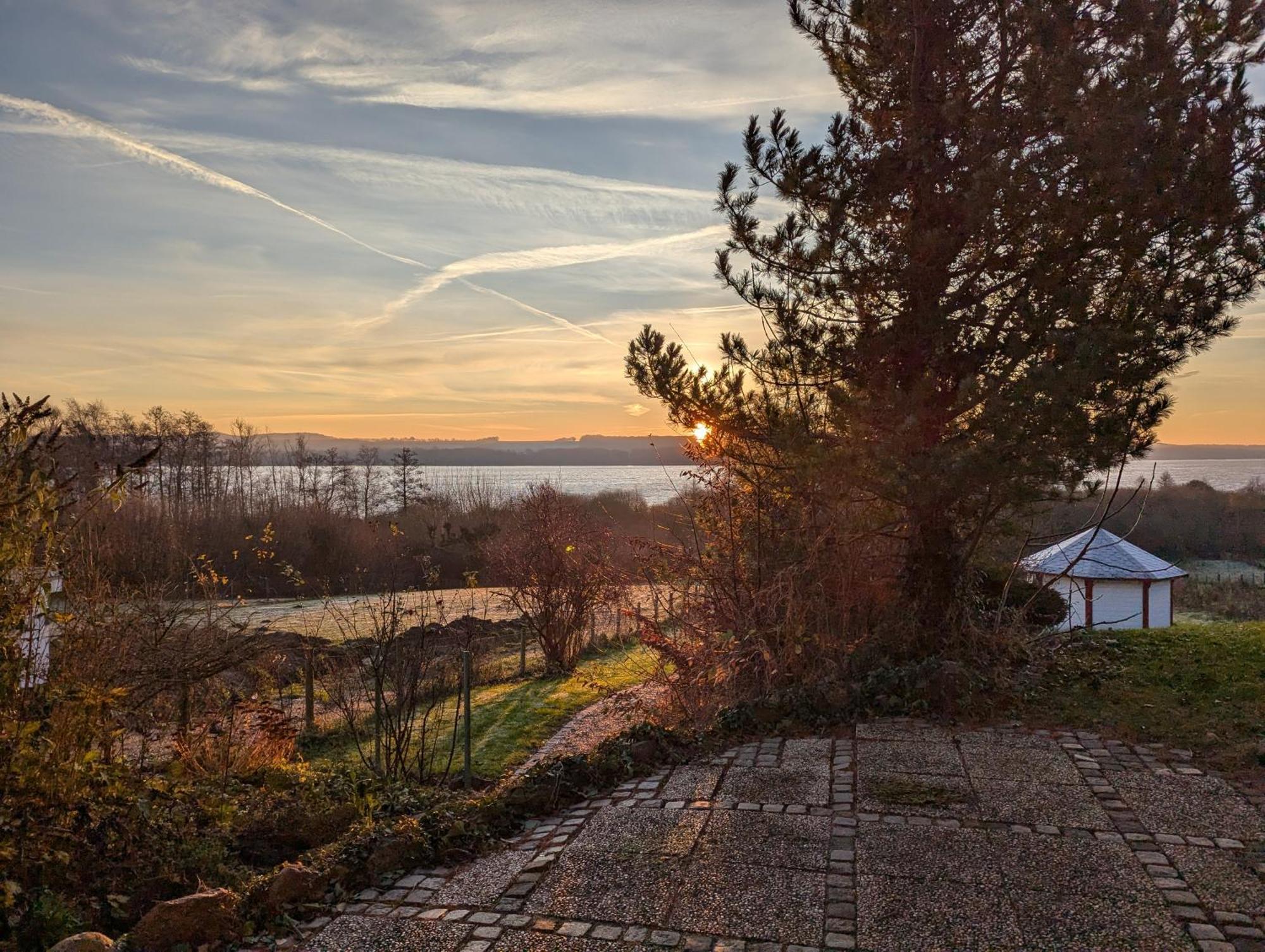 Ferien Am See Gross Sarau Exterior photo
